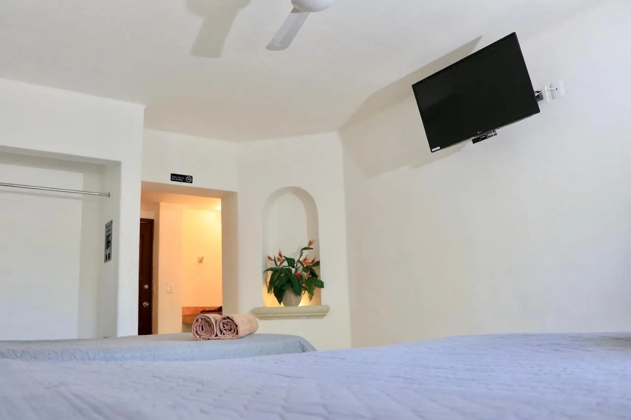 10 Avenue, 1 Min Walking To The 5 Av & Beach Suite 4 Playa del Carmen Apartment